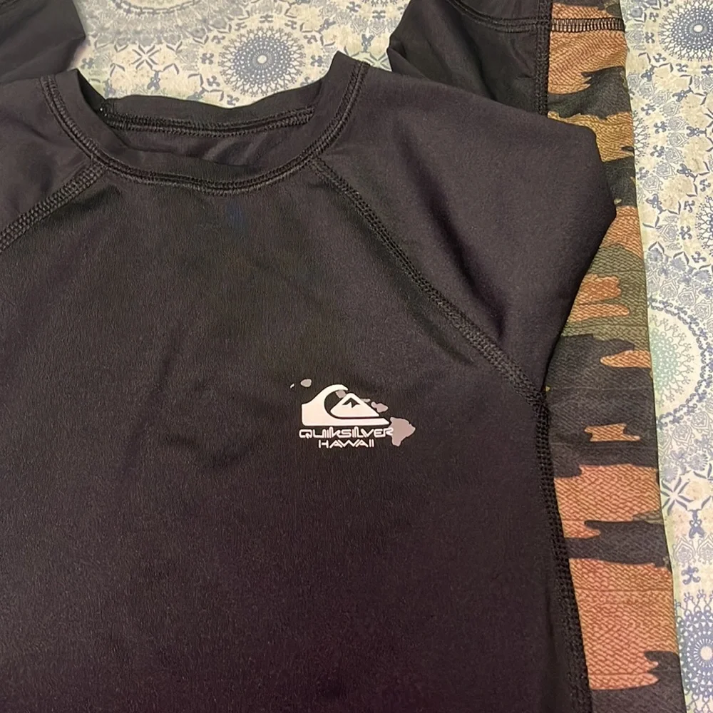 Quicksilver RashGuard - Picture 2 of 4